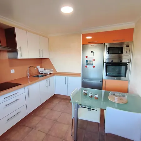 Acogedor Con Terraza Y Barbacoa 아파트