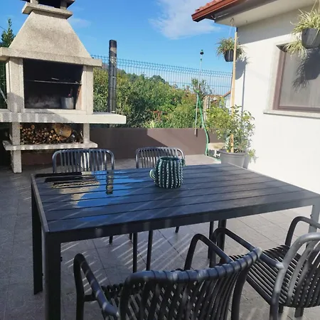 Acogedor Con Terraza Y Barbacoa 아파트 *